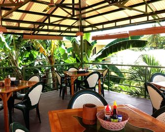 Blue Abyss Resort - Moalboal - Restaurant