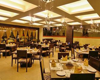 Hotel Pine Spring Pahalgam - Pahalgam - Restaurante