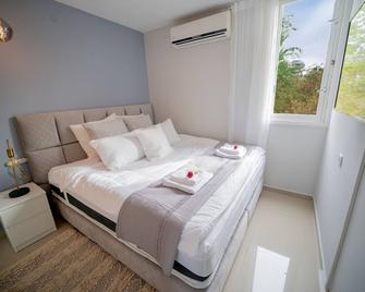Yalarent Sunora 3br Apt - Families Only - Elat - Schlafzimmer