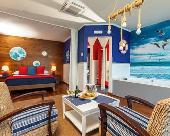 Hotel Kalura - צ'פאלו - חדר שינה