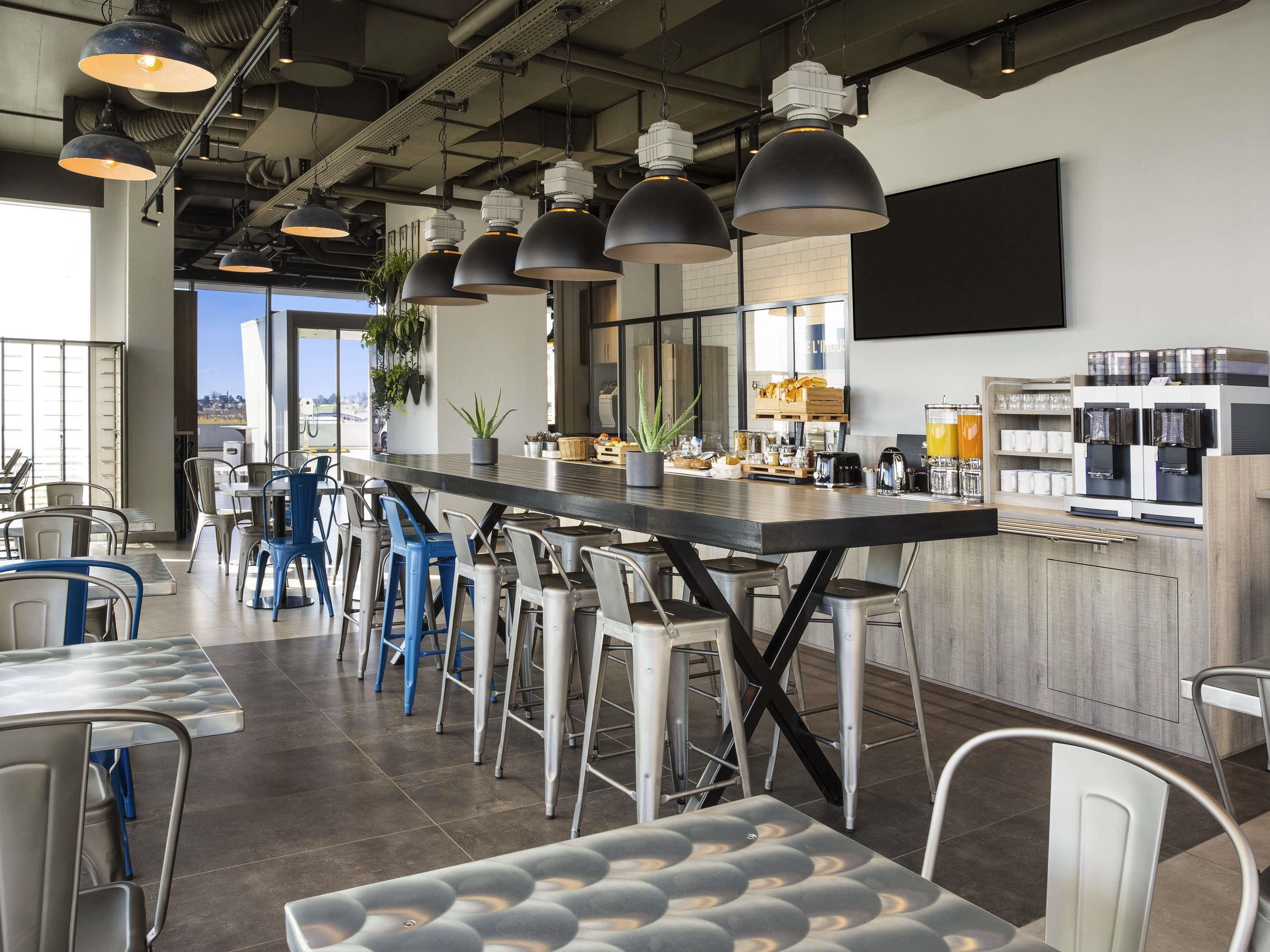 Ibis Budget Lausanne Bussigny - Lausanne - Bar