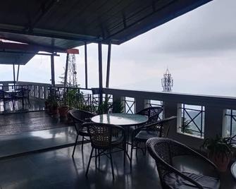 Deventure Hotel - Chail - Балкон
