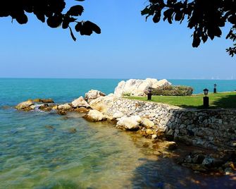 The Sunset Village -Sha Plus Certified - Sattahip
