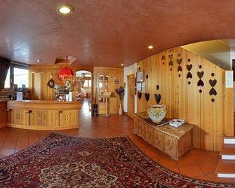 Hotel Lyskamm - Breuil-Cervinia - Front desk