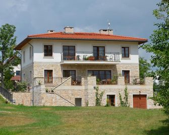 Winnica Avra - Korytnica - Edificio