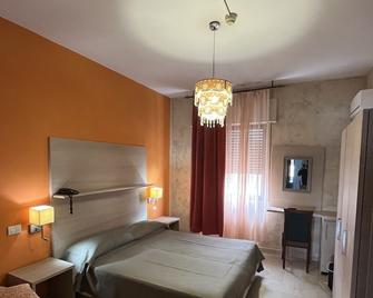 Hotel L'Approdo - Brundisium - Soveværelse