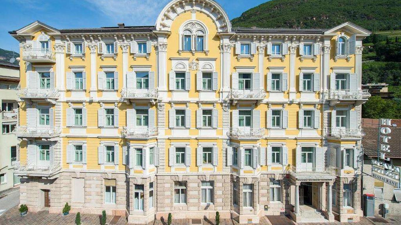 فندق ستيجل سكالا