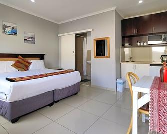 Ballito Backpackers - Ballito - Bedroom