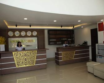 Huynh Duc Hotel - Cao Lanh - Front desk