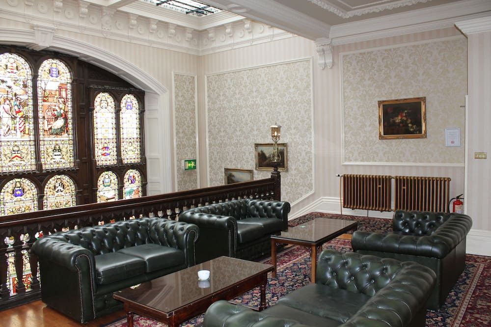 ذي أووكس هوتل