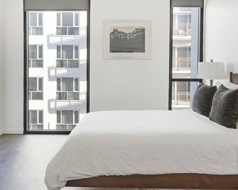 Landing | Chic 2bd, Gym, Clubhouse - Tucson - Bedroom