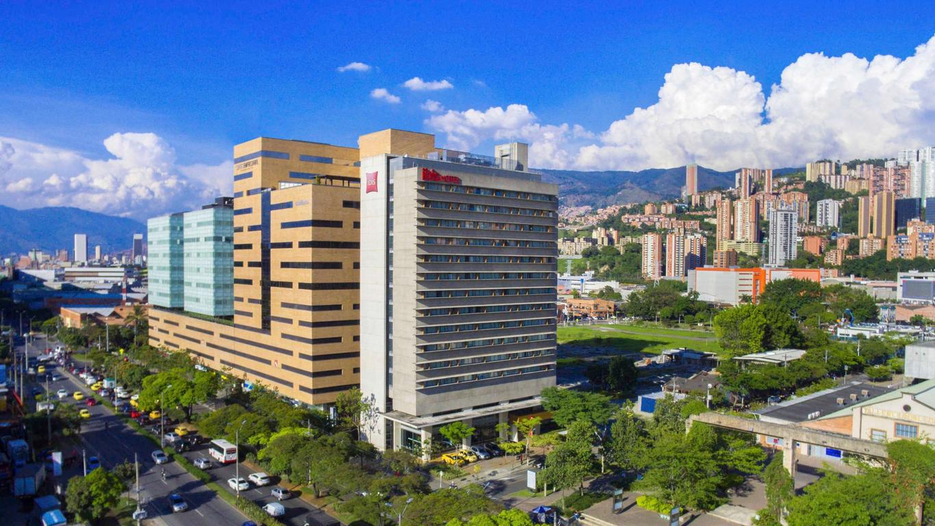 Ibis Medellin