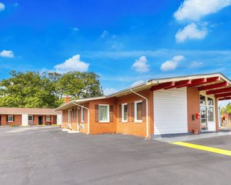 OYO Palm Leaf Motel - Ashland - Gebouw