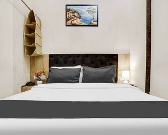 Cozy Stays at Ville Parle Mumbai - Mumbai - Bedroom