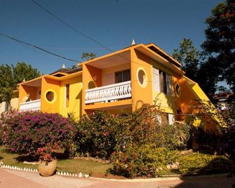 Foote Prints on the Sands - Negril - Edificio