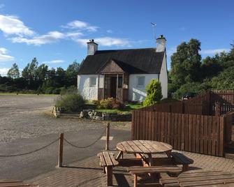 The Shandwick Inn - Tain - Innenhof