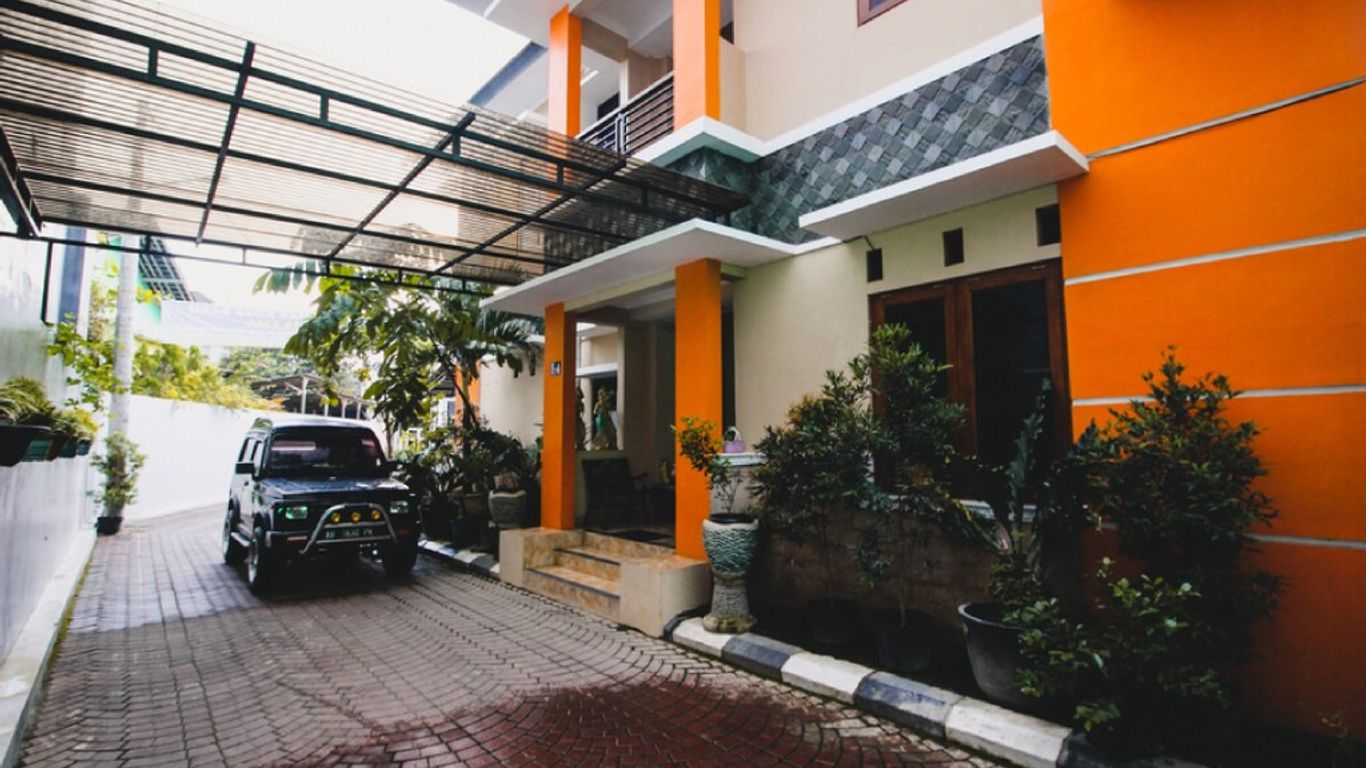 RedDoorz Plus @ Pogung Raya