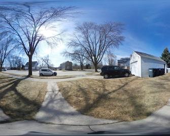 Ontario Ave - Kiwanis Park - Sheboygan - Outdoor view