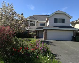 Teresa's House - Richmond - Building