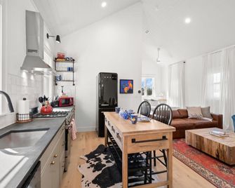 Romeo y Julieta by Brightwild Steps to 7th Ave - Tampa - Room amenity