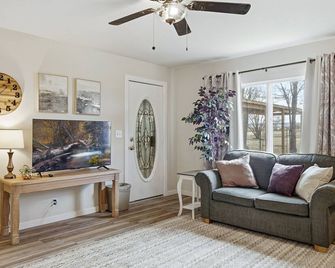 Perfect & Private 3br Home. Starlink & Laundry. - Springerville - Huiskamer