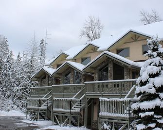 Thunder Ridge Chalet by Fernie Lodging Company - Fernie - Building