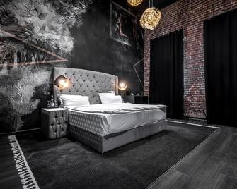 Black Hotels Köln - Cologne - Bedroom