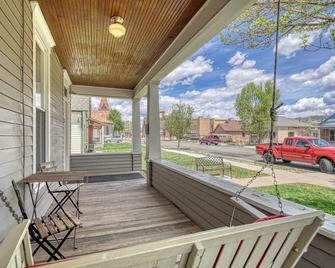 Dog Friendly- Salida Bungalow - Cute In-Town Home! - Salida - Balcony