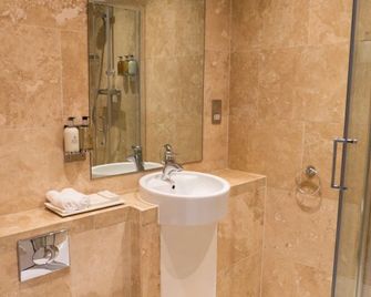Forty Winks Guest House & Residence - Durham - Baño