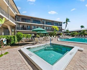 Caribbean Beach Club - Fort Myers Beach - Zwembad
