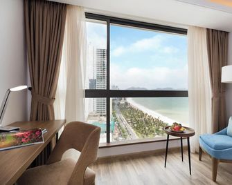 Comodo Nha Trang Hotel - Nha Trang - Living room