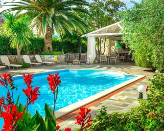 Luxury Villa Fotini - Thasos - Pool