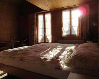 Hotel Restaurant Waldrand, Isenfluh - Lauterbrunnen - Bedroom