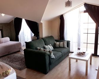Velena Hotel - Şile - Wohnzimmer