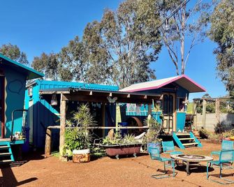 Large House on Acreage+River+BeautifulViews+sleeps14+Hire of optional gypsy vans - Toodyay - Patio
