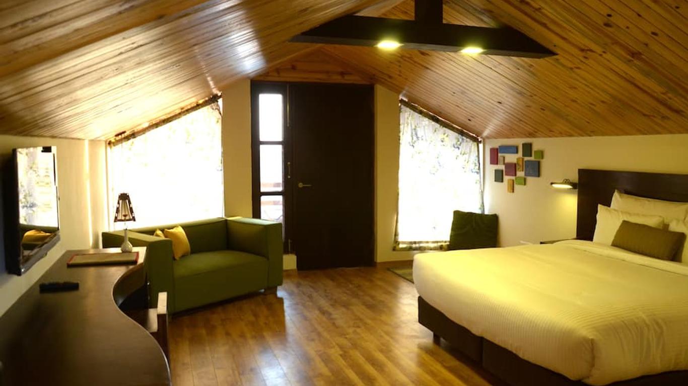 WoodSmoke resort & Spa