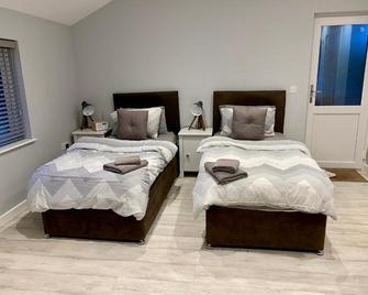 Southernwood - Garden Lodge 14 - Didcot - Bedroom