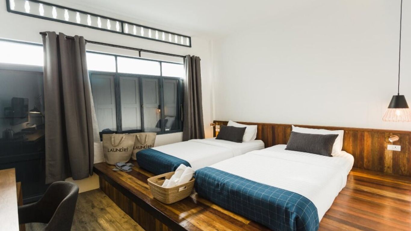 สปิโนแมด โฮสเทล