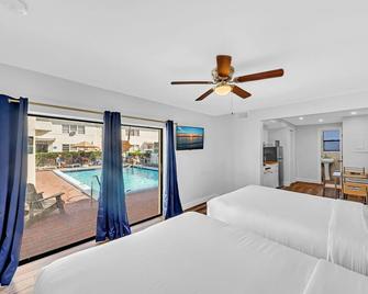 Sun Beach Inn - Hollywood - Schlafzimmer