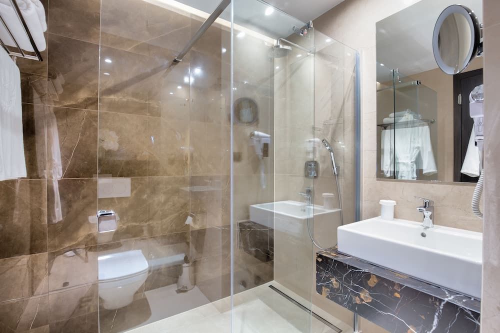 Emerald Hotel - Pristina - Bad