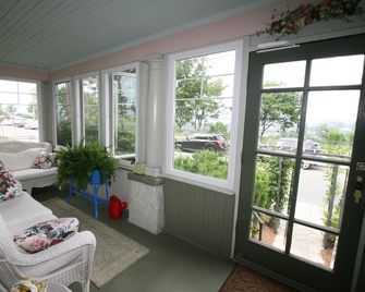 Rose Arden Bed & Breakfast - Hamilton - Balkon