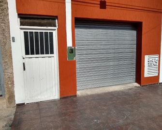 Alojamiento Leo - San Luis - Building