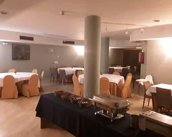 Vtz The Orus Factory Hotel - Parking Muy Económico - Zaragoza - Restaurante