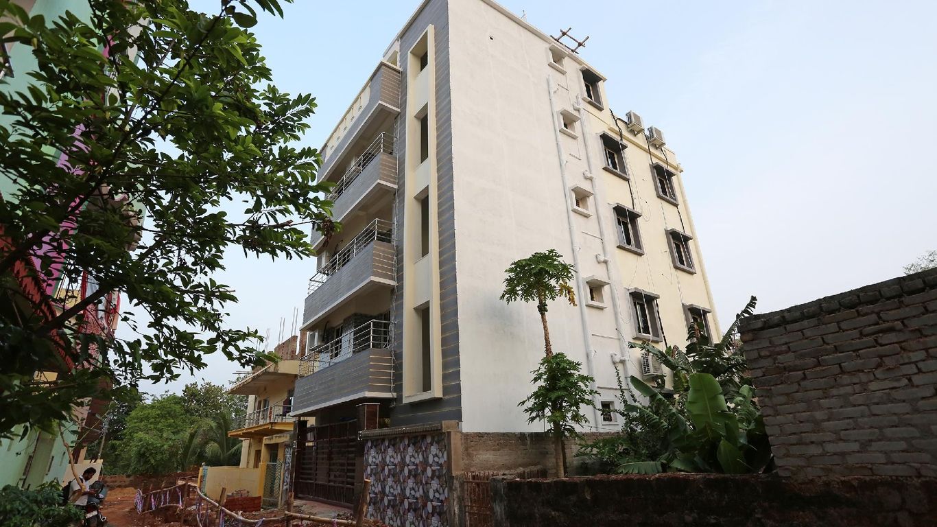 Super Hotel O M.S Villa