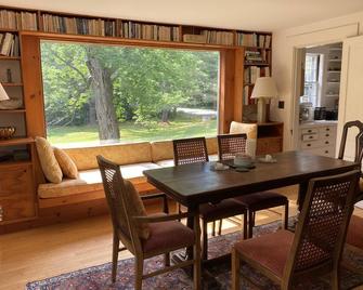 Brook Haven - spacious & gracious in the White Mountains - Tamworth - Comedor
