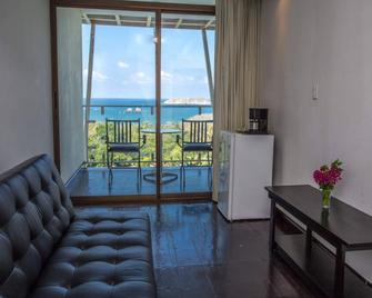 El Faro Beach Hostel - Manuel Antonio - Sala de estar