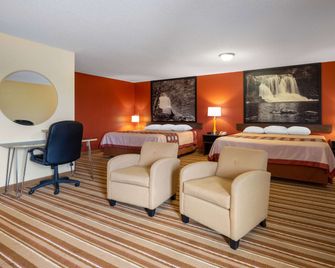 Super 8 by Wyndham Mattoon - Mattoon - Bedroom