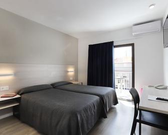 Hotel Brasil - Benidorm - Bedroom