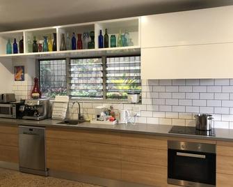 Malibu Apartment - Peregian Beach - Peregian Beach - Cocina