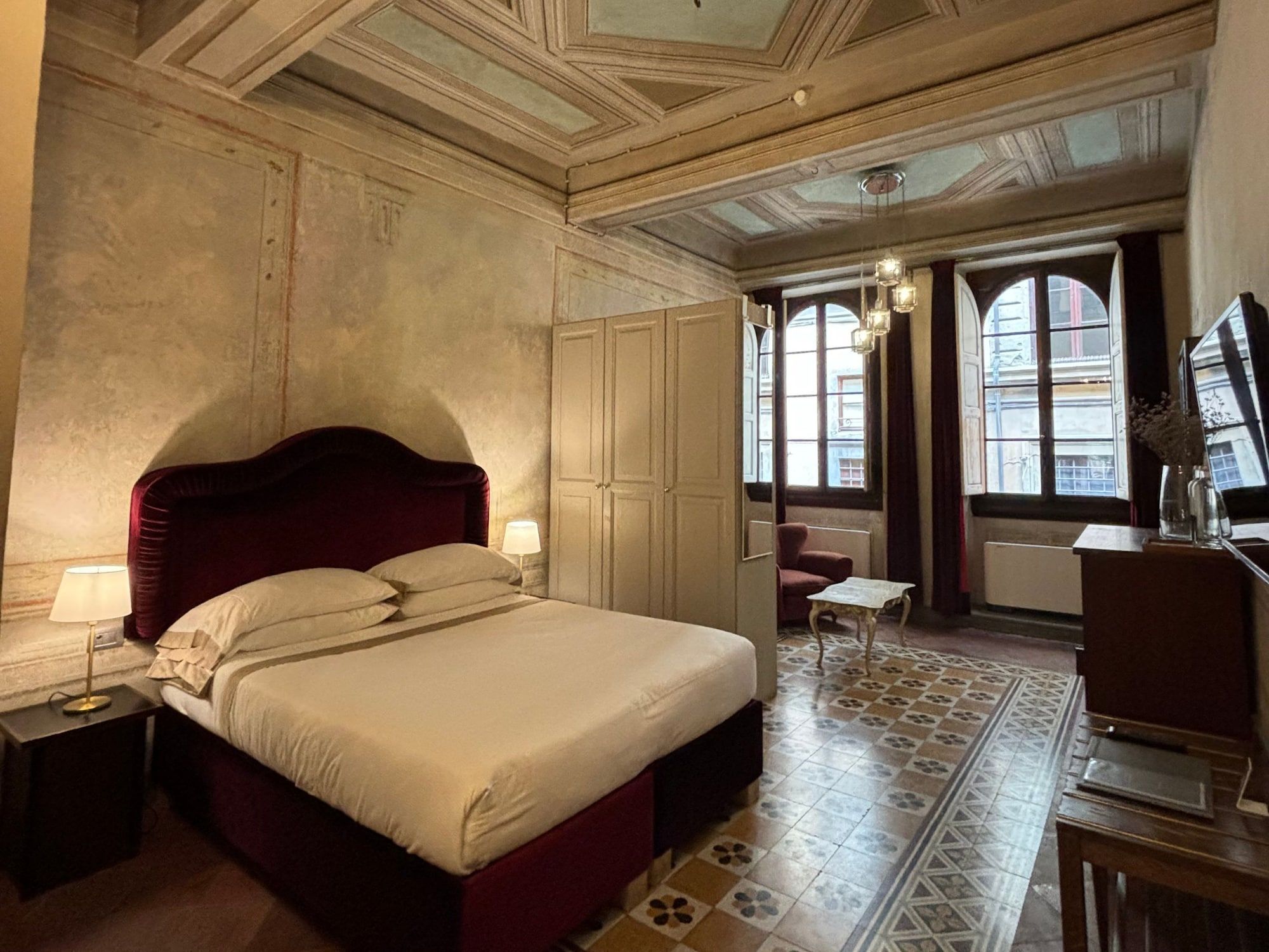Numa Florence Palazzo San Niccolò - Florence - Bedroom